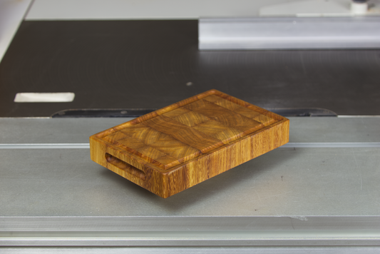 Small cutting board ("Jig")