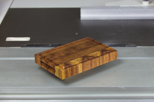 Small cutting board ("Peter")