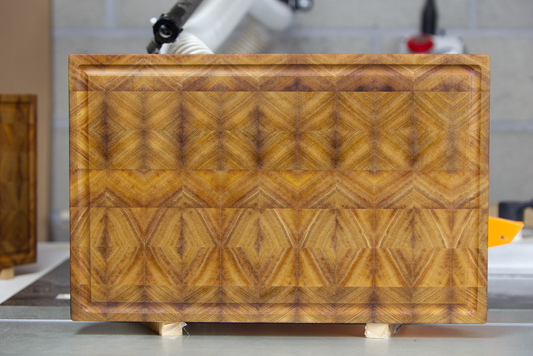 Extra large cutting board ("Baker")