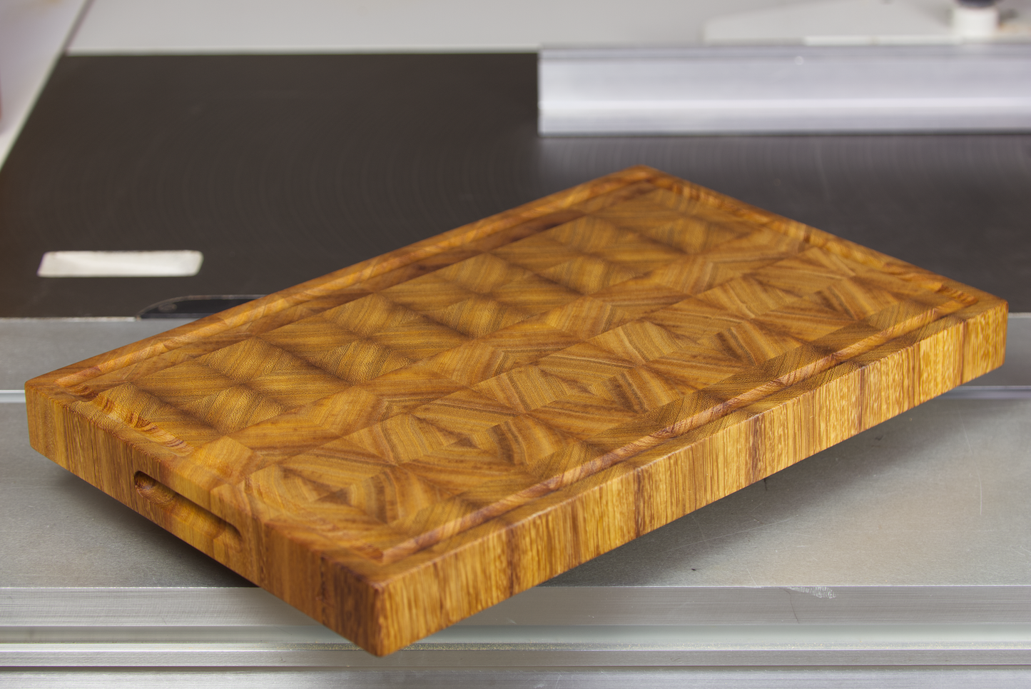 Extra large cutting board ("Baker")