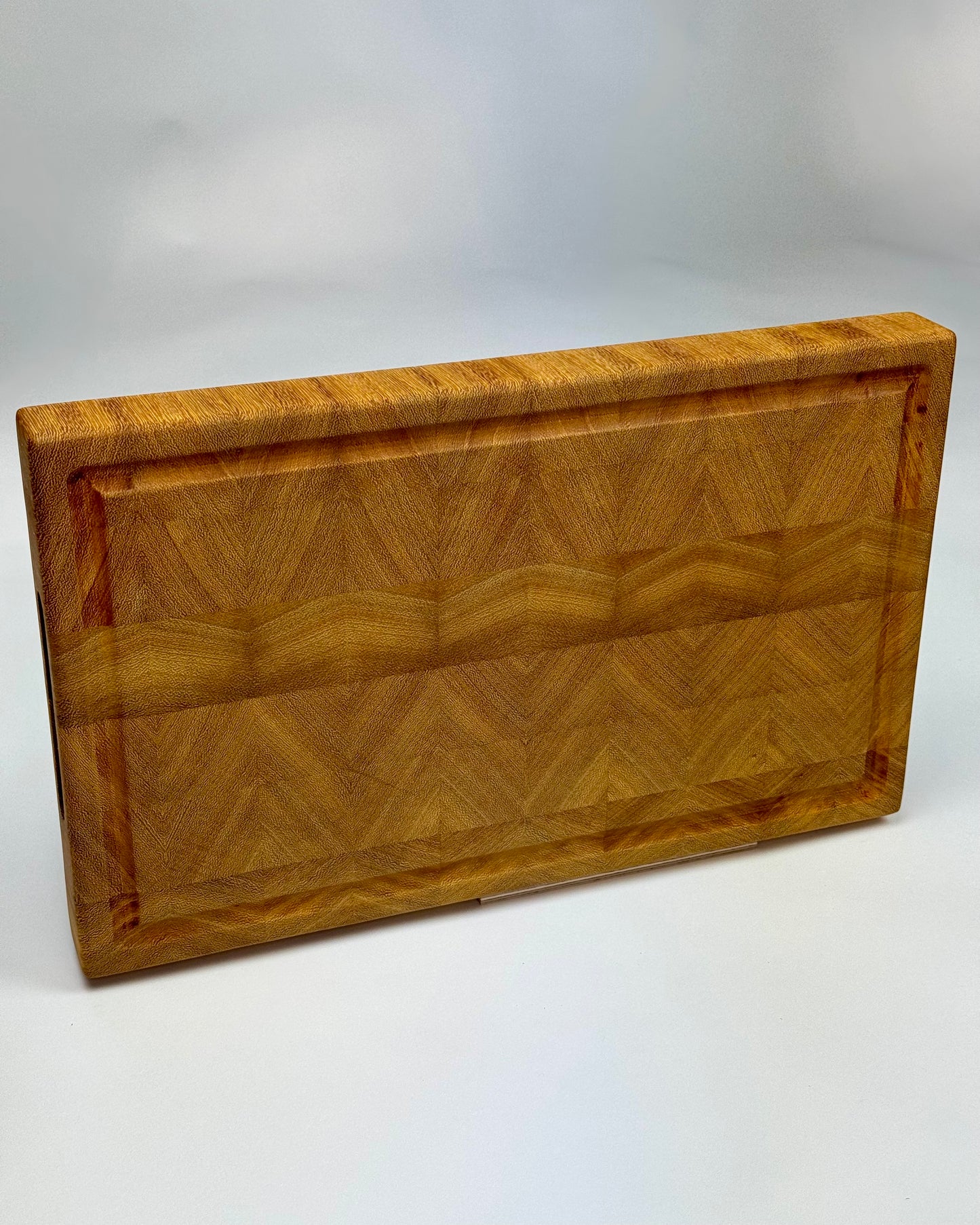 End grain cutting board (Medium)