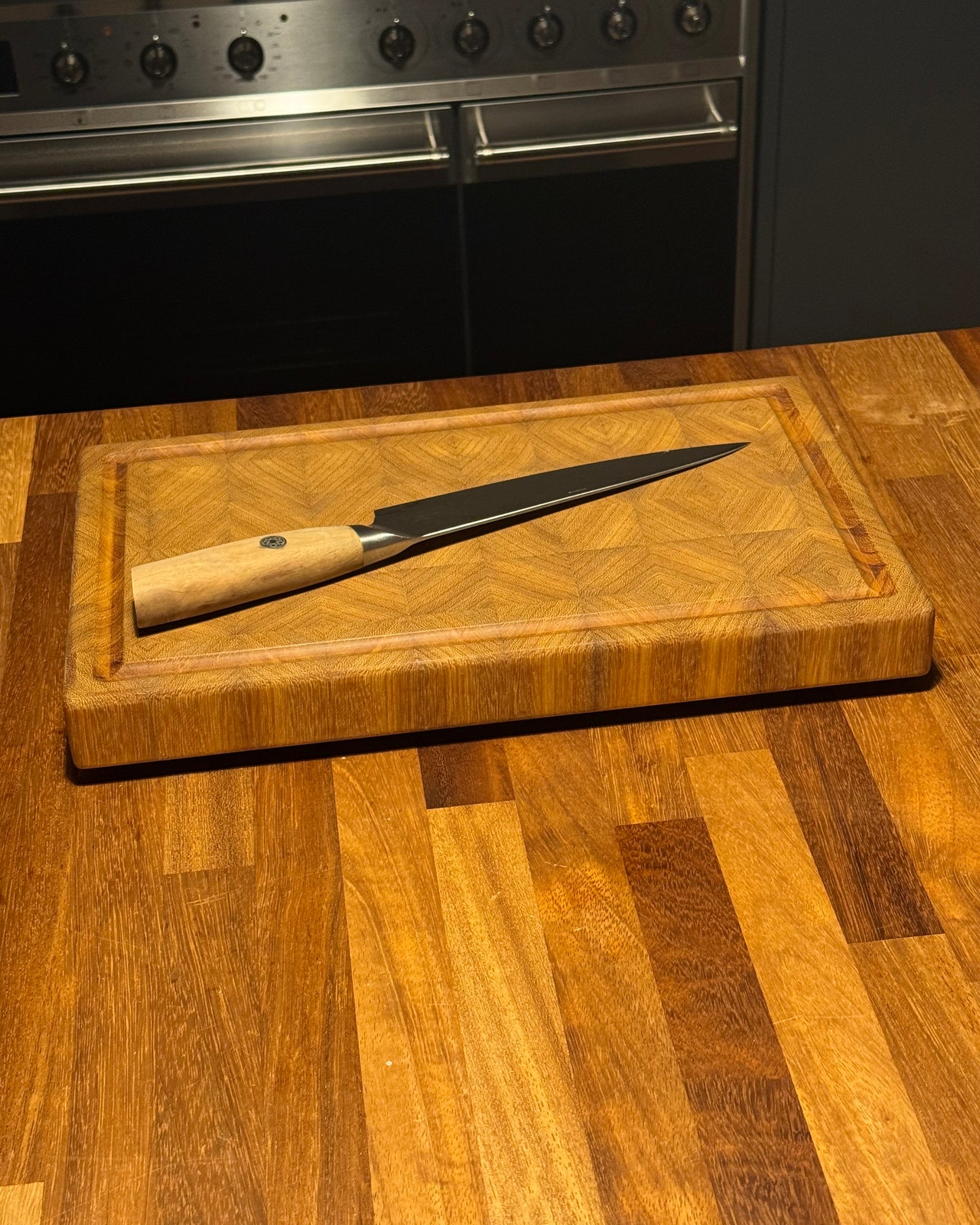 End grain cutting board (Medium)